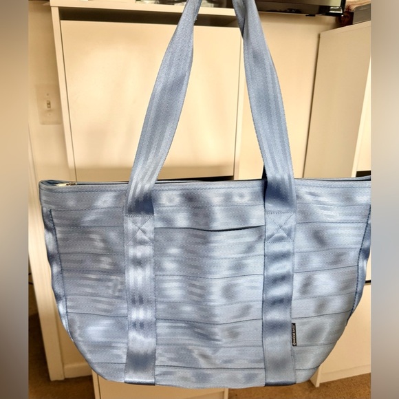 Maggie Bags Handbags - Maggie bag seatbelt tote bag XL
Blue/gray
Excellent condition